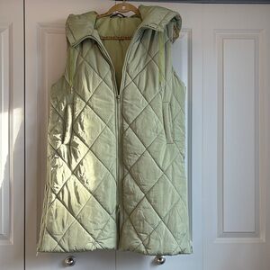 Quilted Hooded Vest for Women - Soft Green